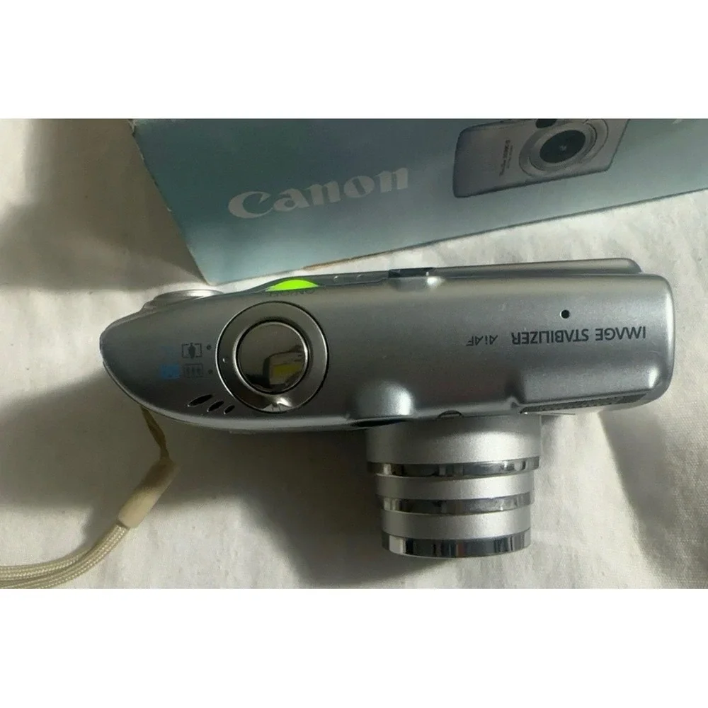 Canon PowerShot SD890 IS Digital ELPH 10MP Camera Tested Box Charger SD Card